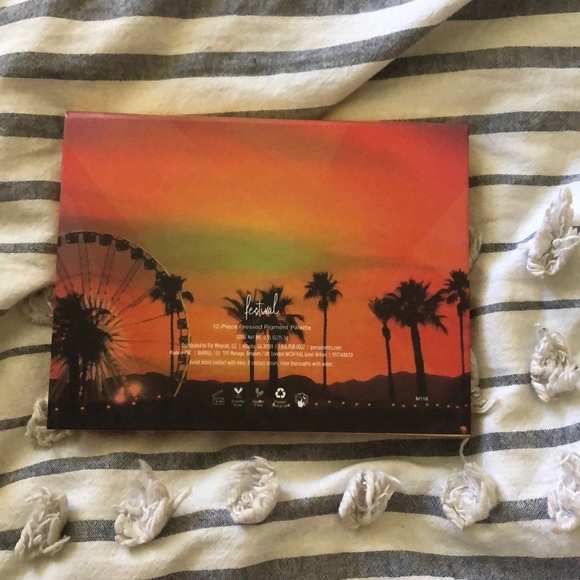 Makeup pallets bundle - Picture 4 of 5